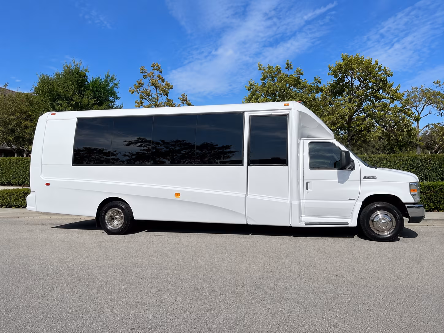 bus rentals for corporate outings team events and client entertainment in fort smith