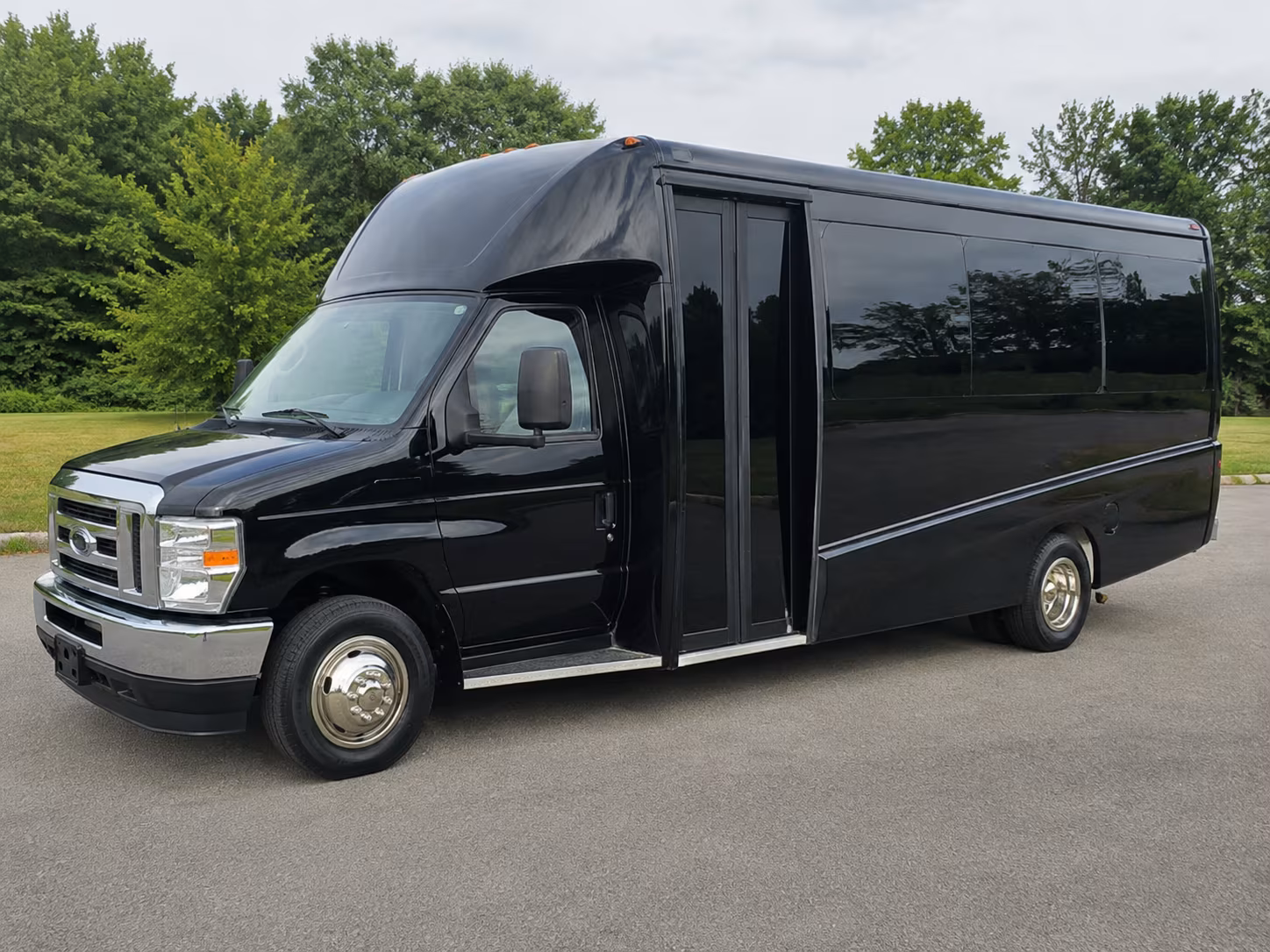 charter buses for large fort smith prom groups and school shuttles