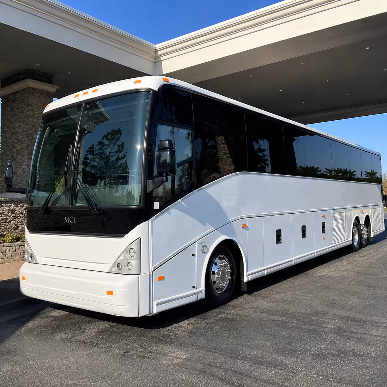 charter buses to riverfront amphitheater shows and outdoor events