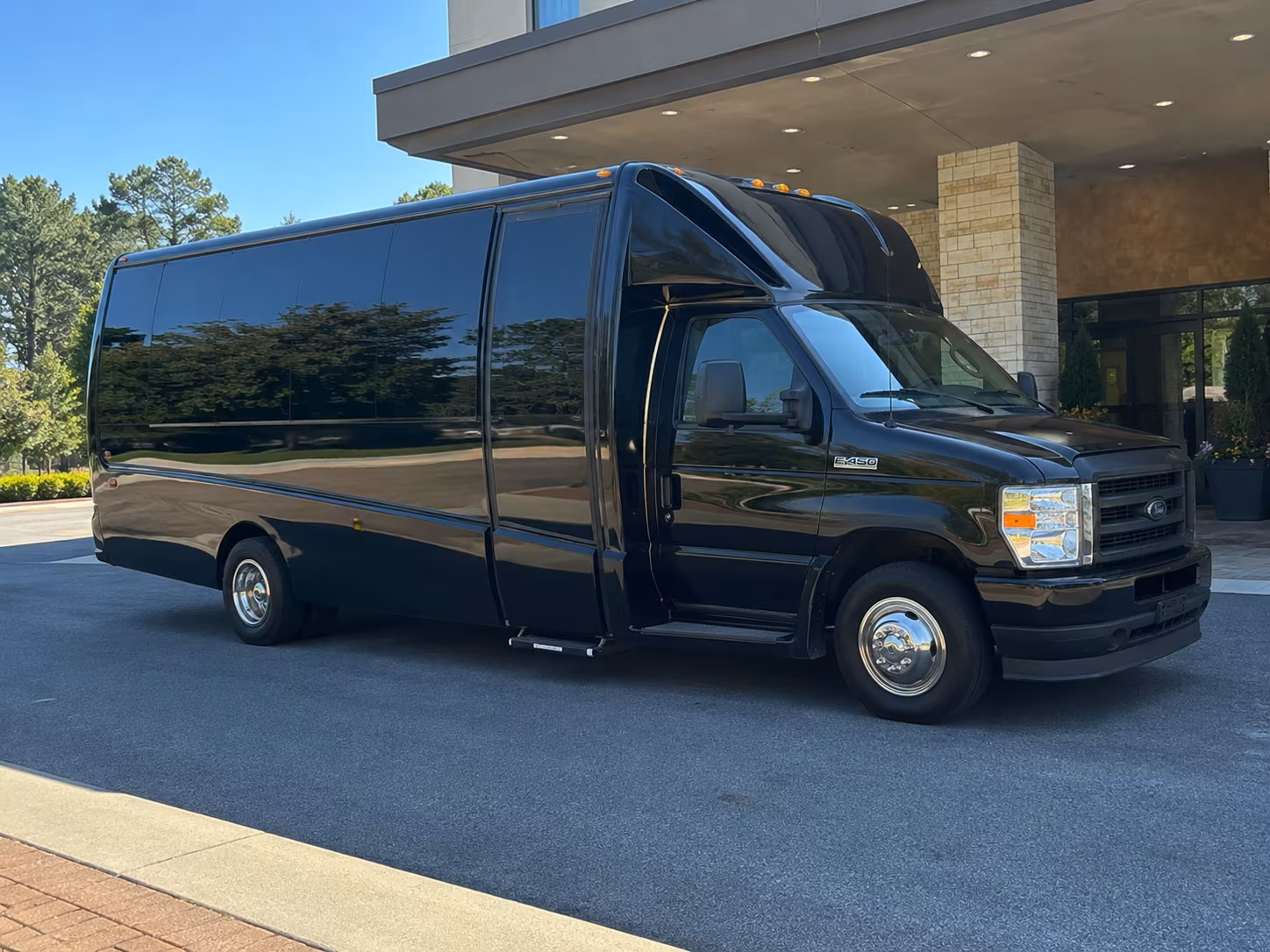 concert shuttle buses for corporate groups and private event organizers