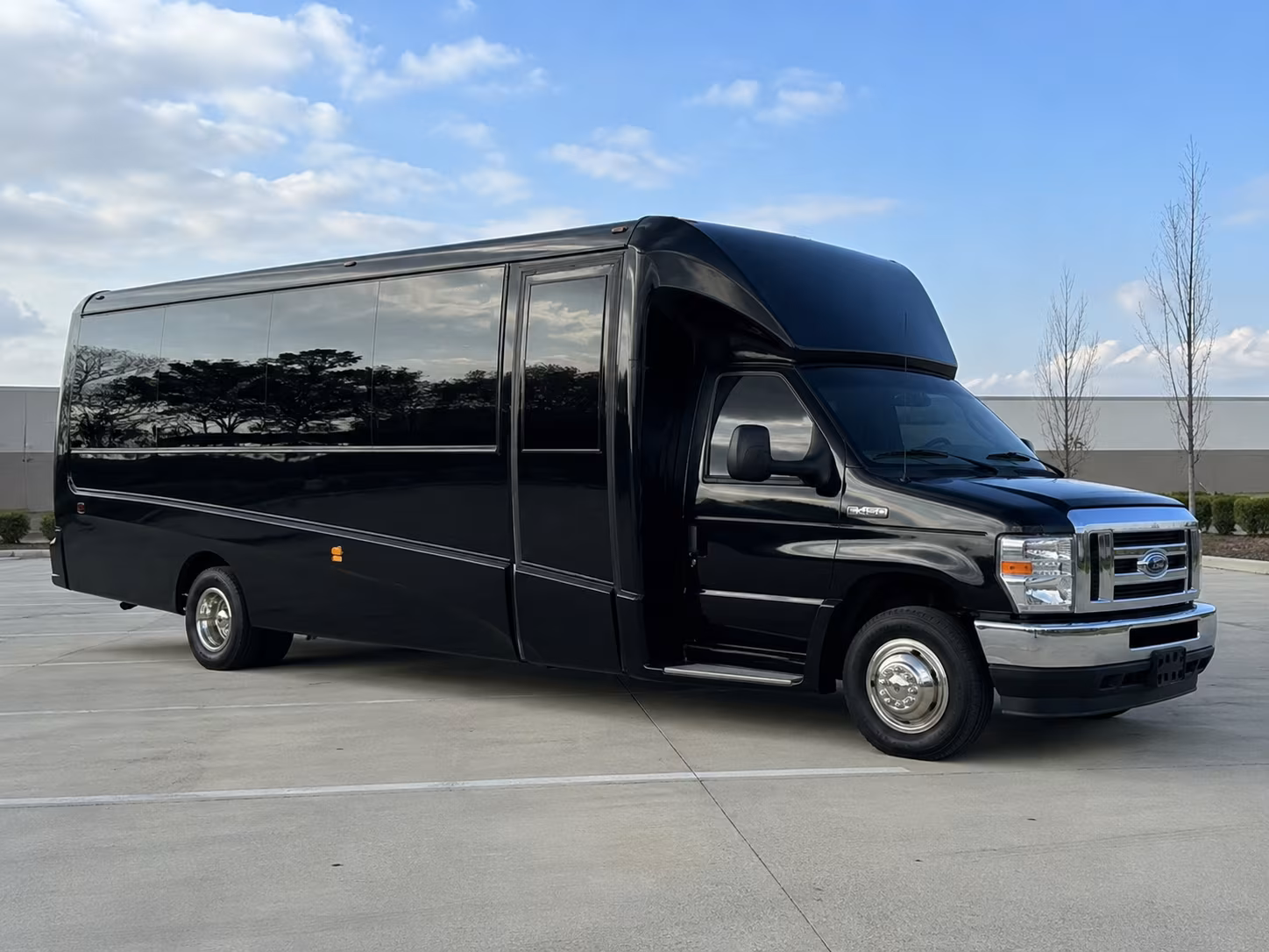 festival weekend buses for peacemaker national music festival groups