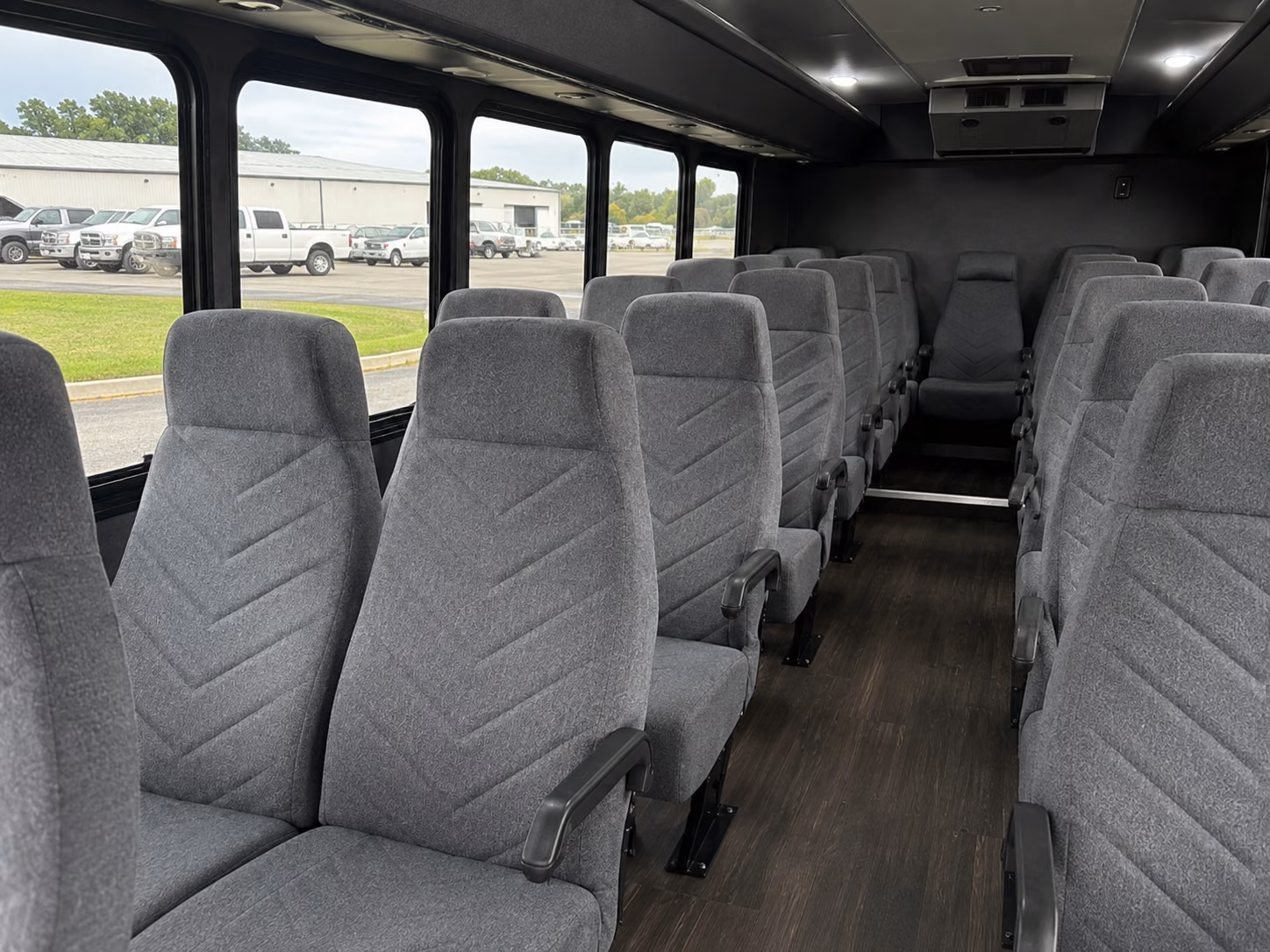 minibus rentals for small groups heading to tulsa or fayetteville concerts