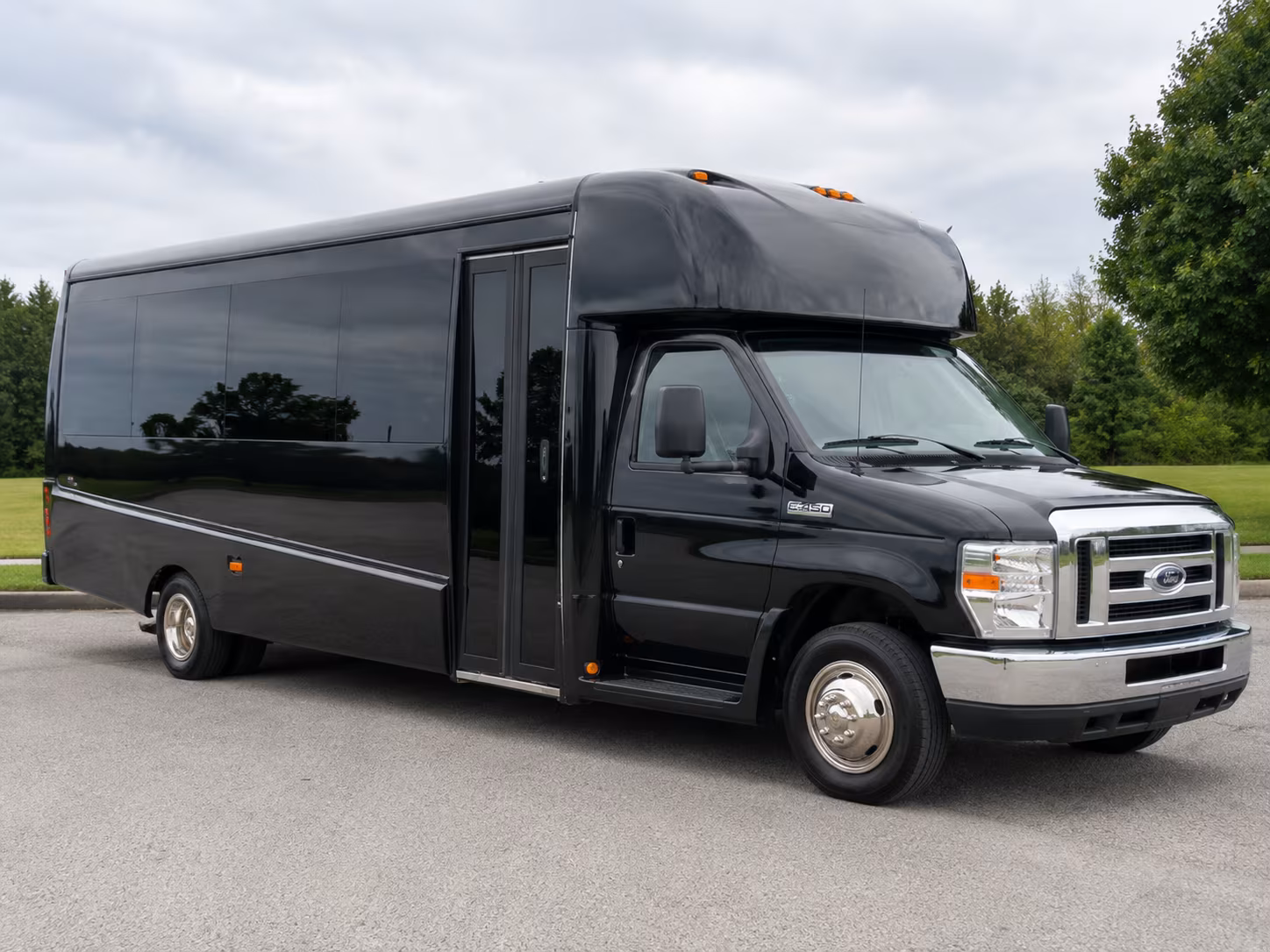 minibus rentals for smaller prom squads in the fort smith area